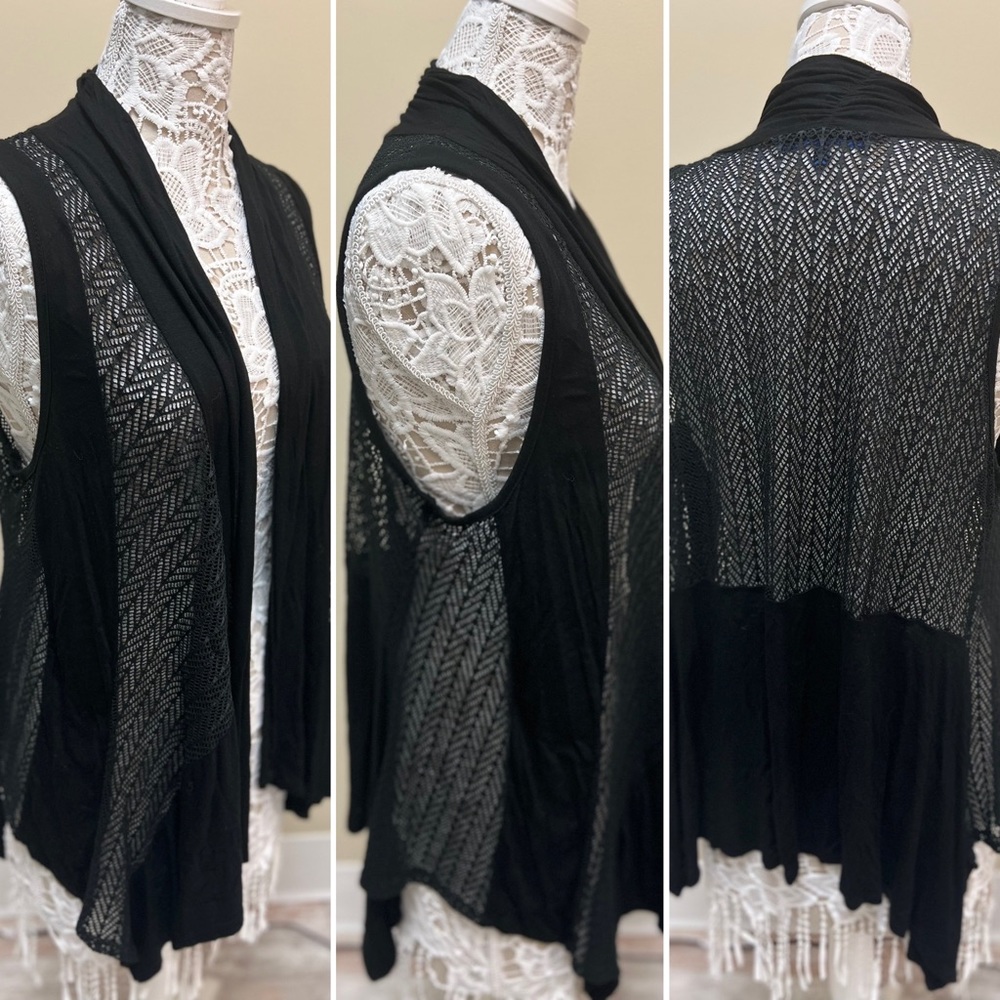 Apt. 9 Lace Vest. Very flattering. Size xl